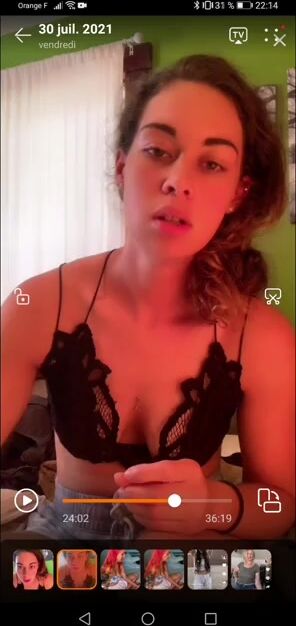 Cute girl nice nips and pussy lips