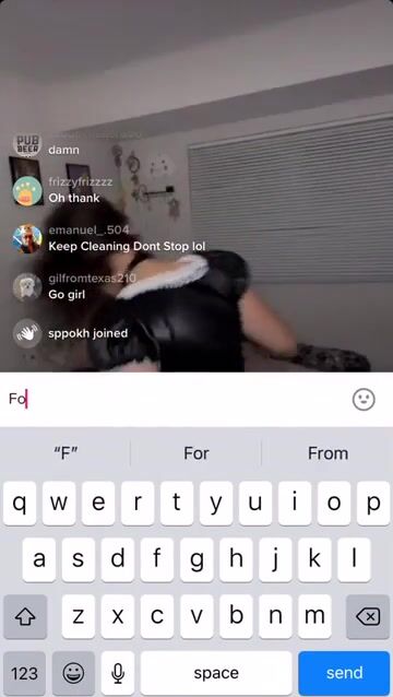 Full butt crack flash and upskirt