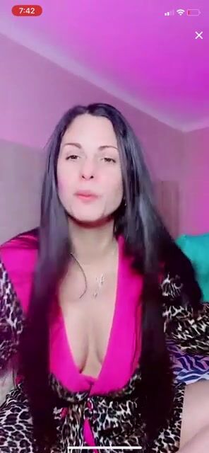 Early morning pussy slip