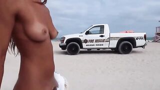 Flashing Girls: Flashing the Firemen #1