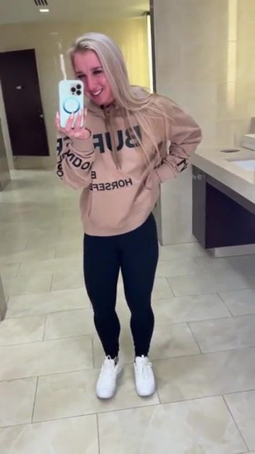 Shopping makes me wet, come join !!