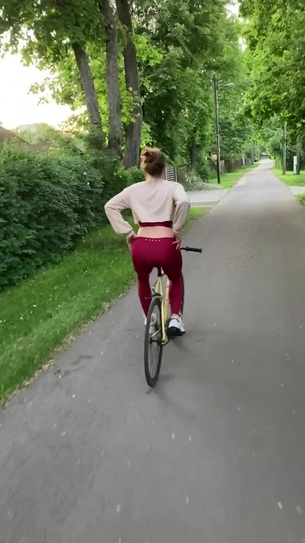 This is why you should always cycle behind me