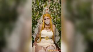 BOTW Princess Zelda tease, twerk and cum by BbyBelleCos #1