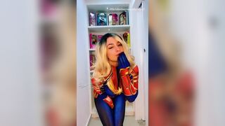 Emanuelly Raquel ❤- Capitã Marvel - Cosplay